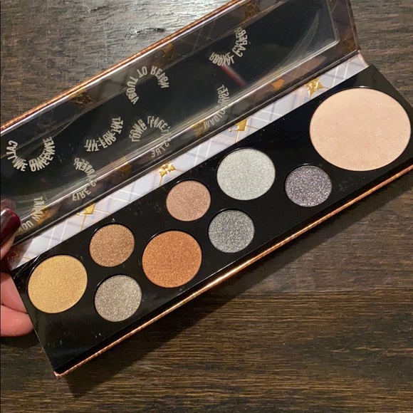 eyeshadow plus highlighter